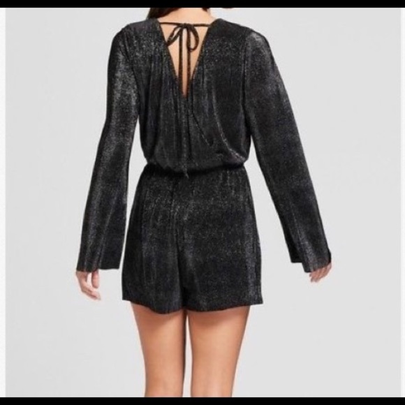 Xhilaration Long sleeve V Neck Open Back Romper S - Picture 3 of 8